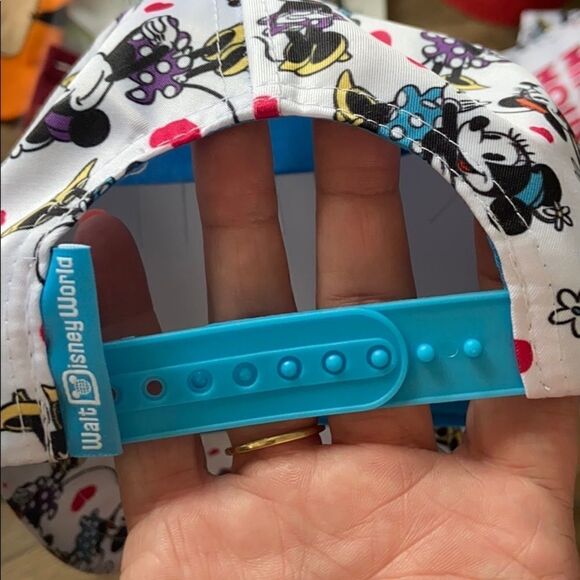 Disney Parks Minnie Mouse hat - Picture 2 of 3